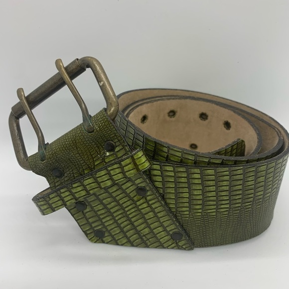Accessories - 80’s 90’s Bright Green Crocodile Print Asymmetrical Belt